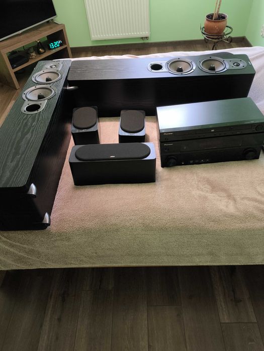 Zestaw DVD Pioneer+ głośniki.