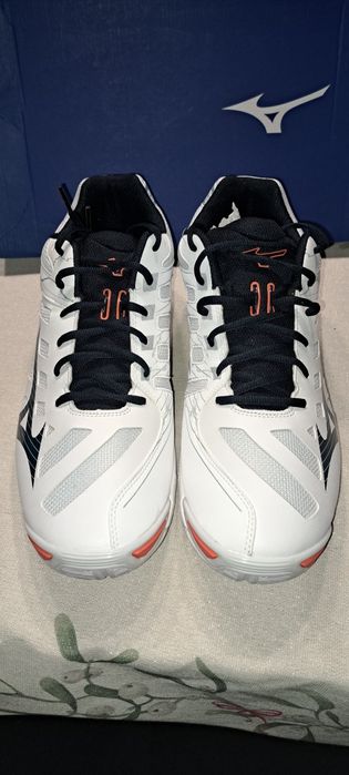 Mizuno Wave Voltage M