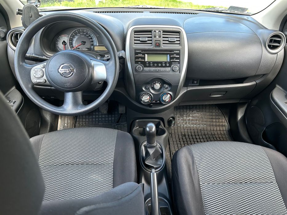 Nissan Micra perła biala