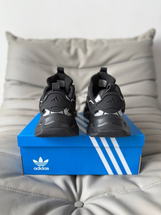 36-45 Adidas Vento XLG Deluxe Black