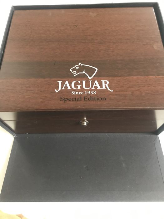 Швейцарскій годиник Jaguar