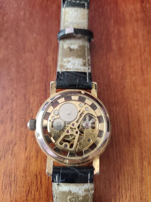 Маю на продаж механічний годинник Omega скелетон