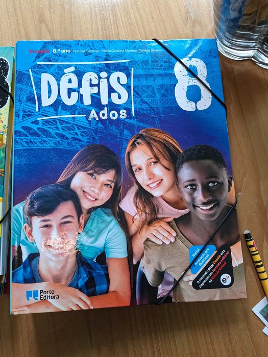 Manuais Escolares Alunos e Professores