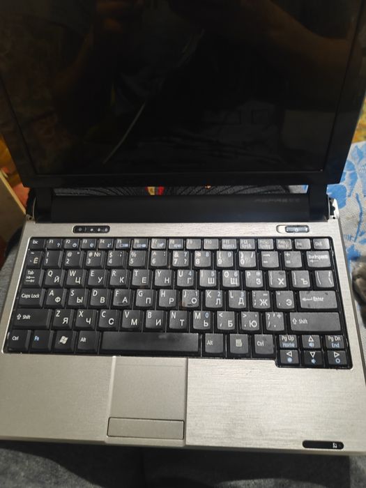 Acer kav 60, включается на запчасти или под восстановление