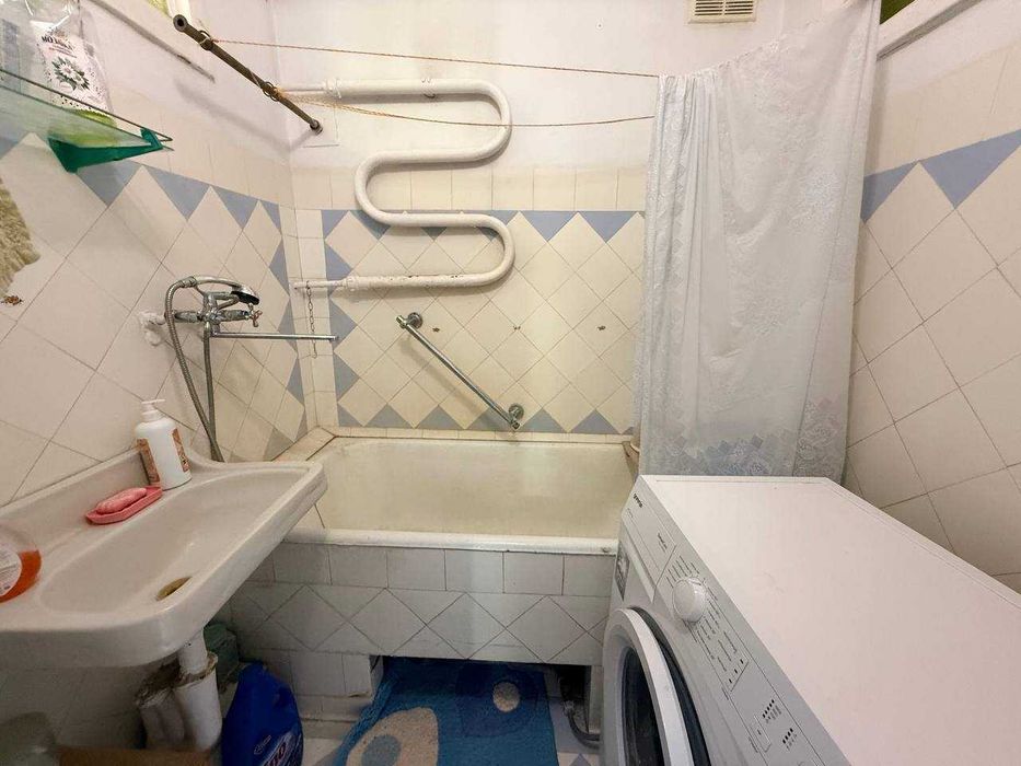 Apartment in Khmelnytskyy - More