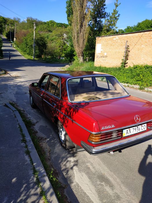 Продам Mercedes Benz 123