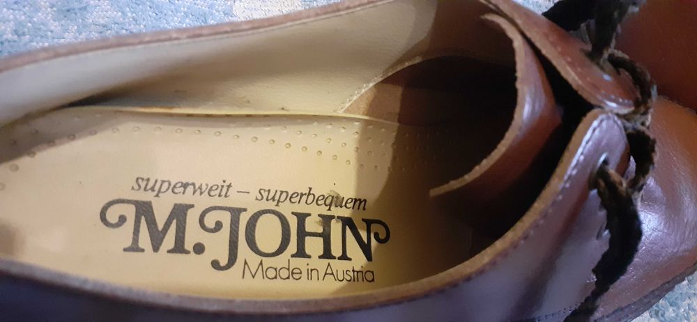 Чоловічі туфлі  M. John