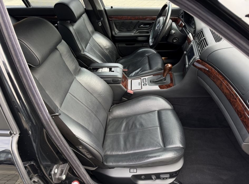BMW 7 E38 для фотосессии