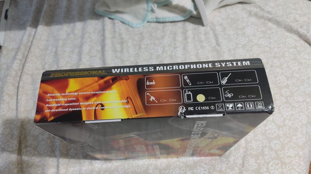 Wireless Microphone System for Gym with Receiver64740677671425124