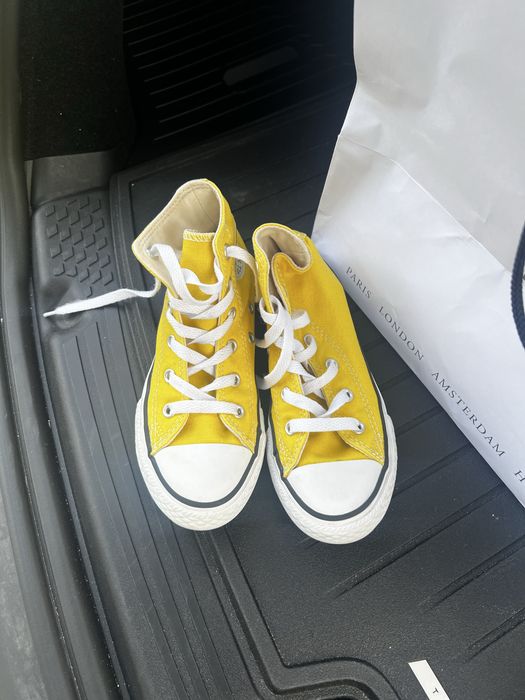 Sapatilhas allstar amarelas tamanho 31