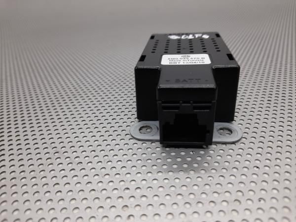 Amplificador de antena VOLKSWAGEN Golf VI (5K1)