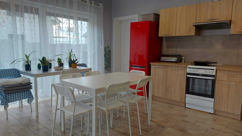 Dom dla 19 pracowników, wyposażony, pokoje 2 i 3 os. WiFi, TV, parking