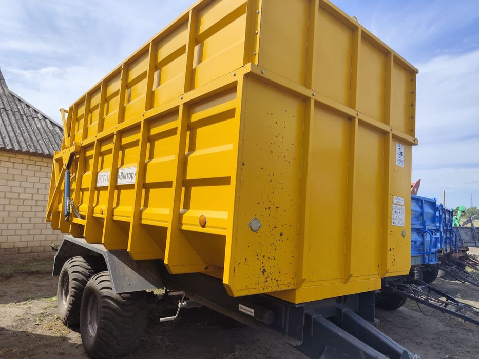 Причепи  ПТС -7 з шнеком