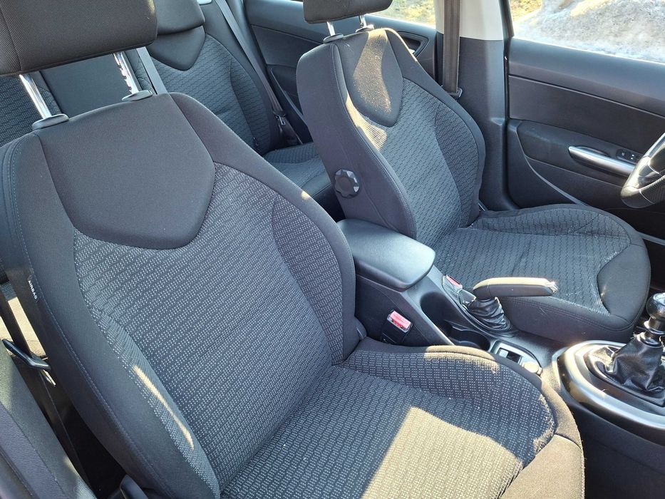 peugeot 308 1.6 hdi 2013r.