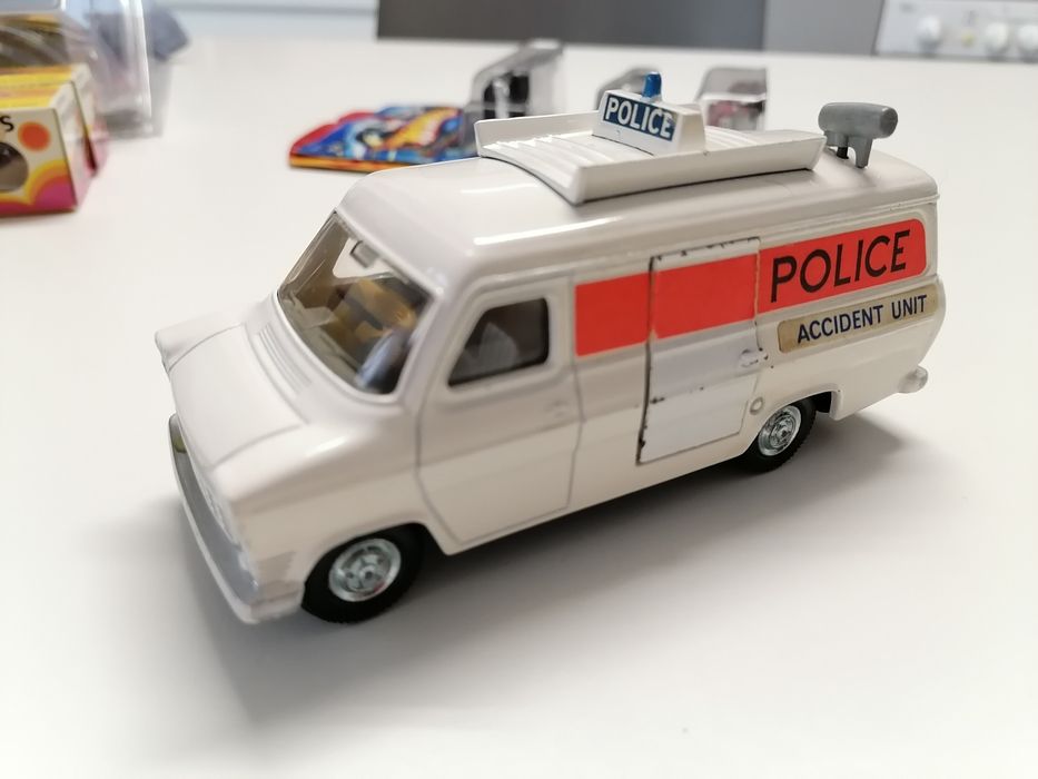 Dinky Toys Ford Transit Van