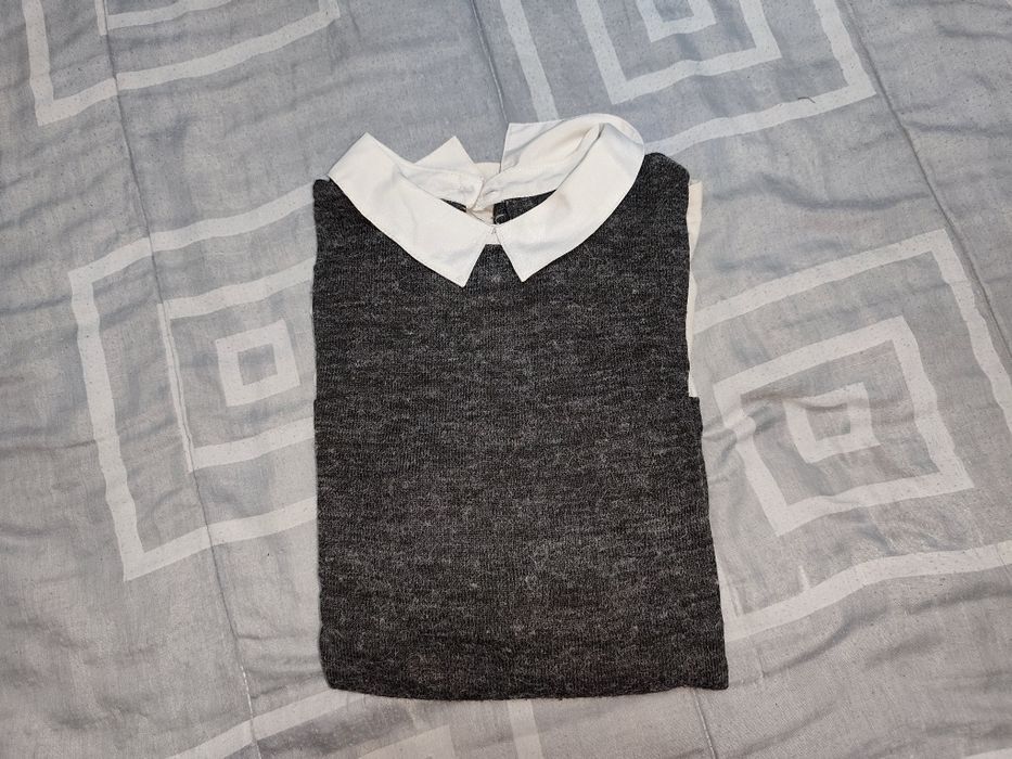 Blusa efeito camisola com camisa integrada