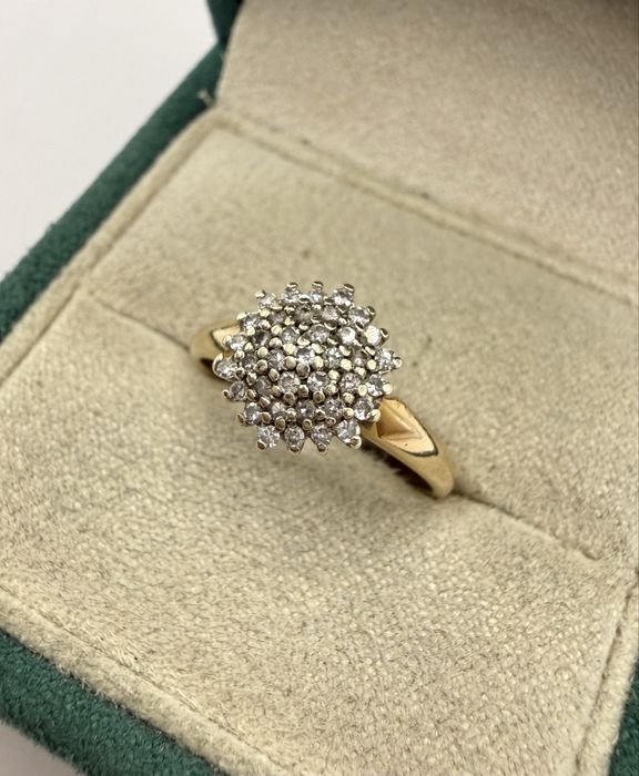 Złoty pierścionek z diamentami 0,25ct