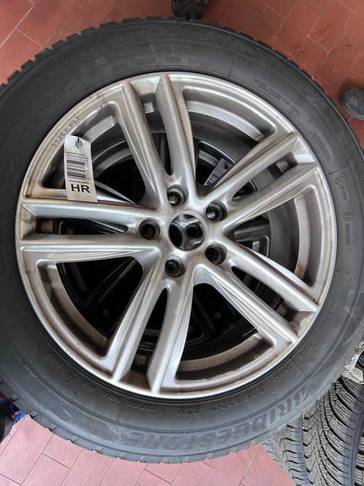 4 pneus de inverno Bridgestone 205/60R17