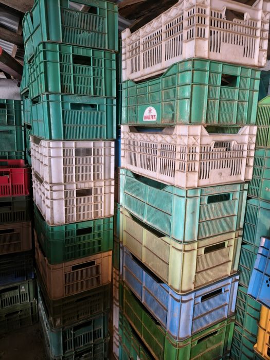 Skrzynki plastikowe duże