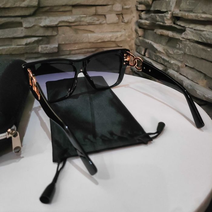 Nowe stylowe okulary przeciwsłoneczne z etui dla kobiet