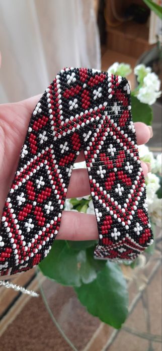 Чокер з бісеру ручної роботи