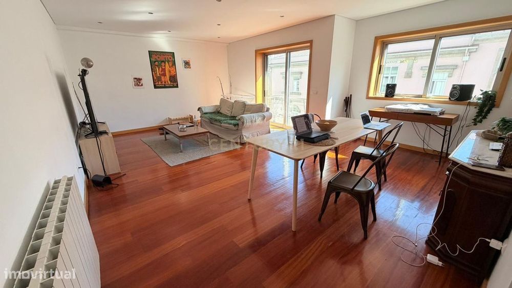 T3 Apartment with Balcony - Marquês - Porto