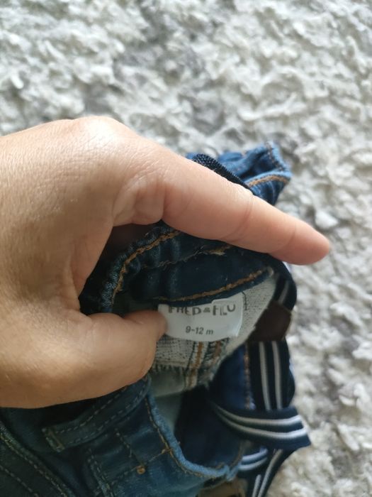 Jeansy z szelkami 9-12 msc