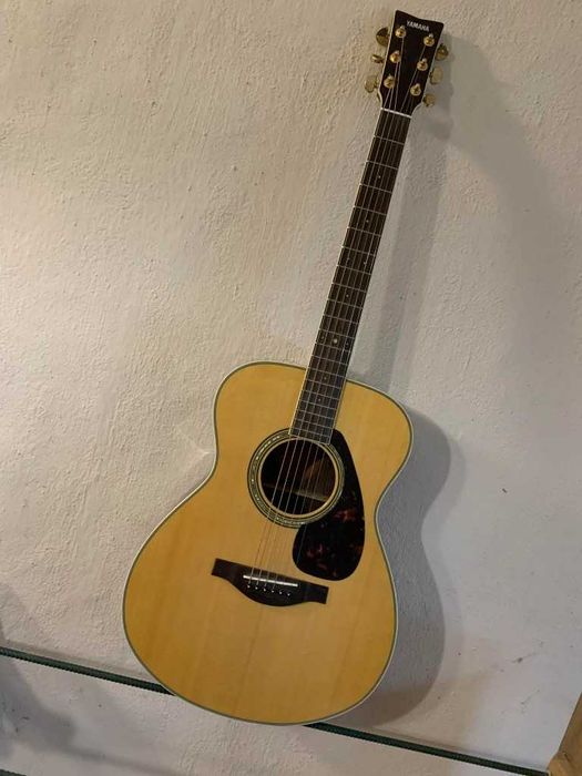 Yamaha LS-6 ARE Guitar