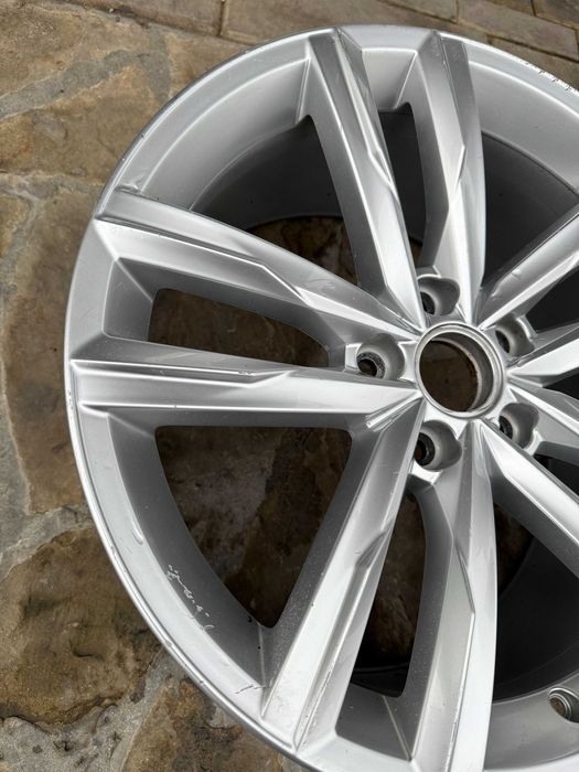 Диск колісний VOLKSWAGEN PASSAT B8 R-line 14-23 5/112 R18 під ремонт