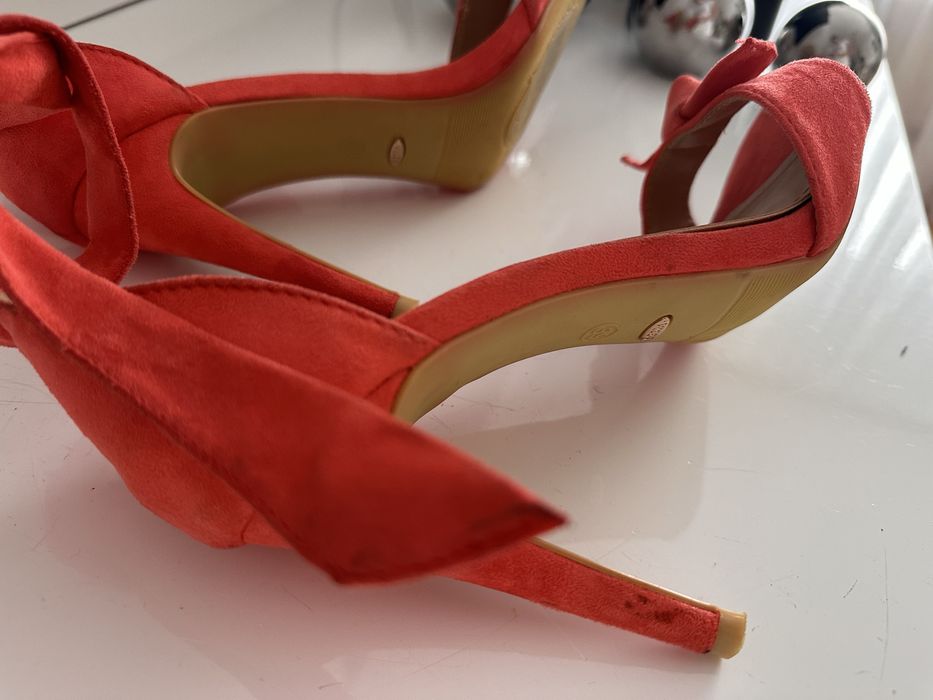 Szpilki koralowe vices 39