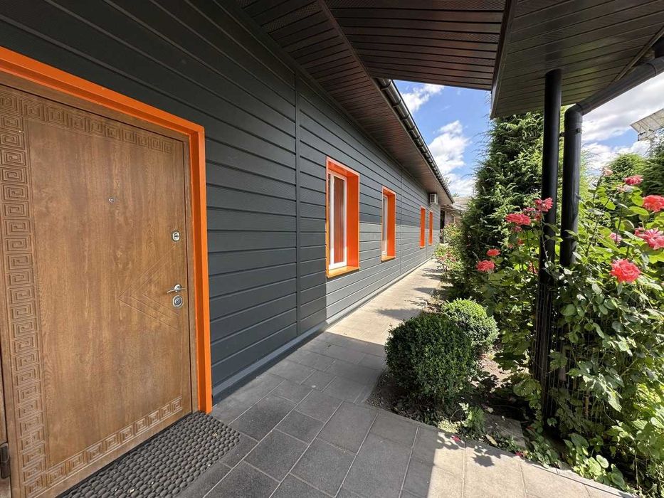 Продаж виробничої бази на земельній ділянці 87, 54 сот.