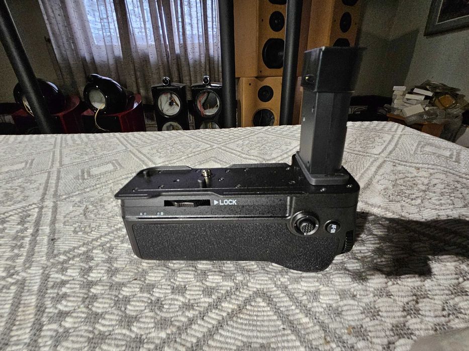Punho para NIKON Z8  (MB-N12)  NOVO.