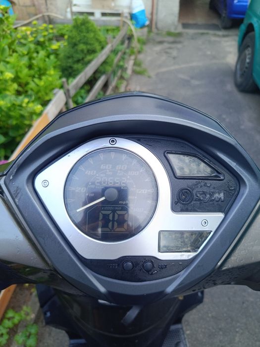 Продам скутер Sym Symphony ST 200.