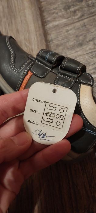 Nowe buty dla chłopca 25 clibee