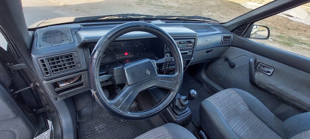 Renault 19 1.2 clássico de 3 portas