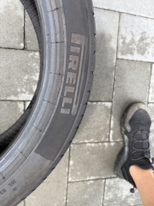 Шина Pirelli P Zero 235/45/20