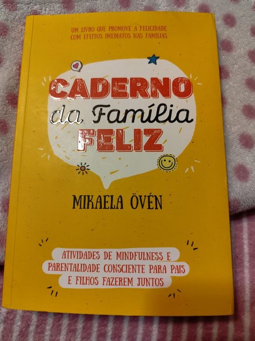 Livro "Caderno da família feliz"