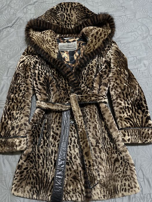 Натуральная шуба мутон 44 размер