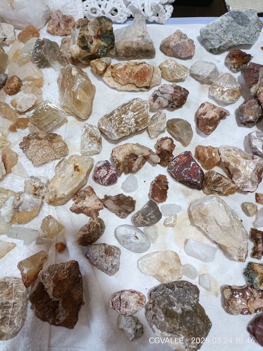 Pedras semi preciosas , vendo ou troco