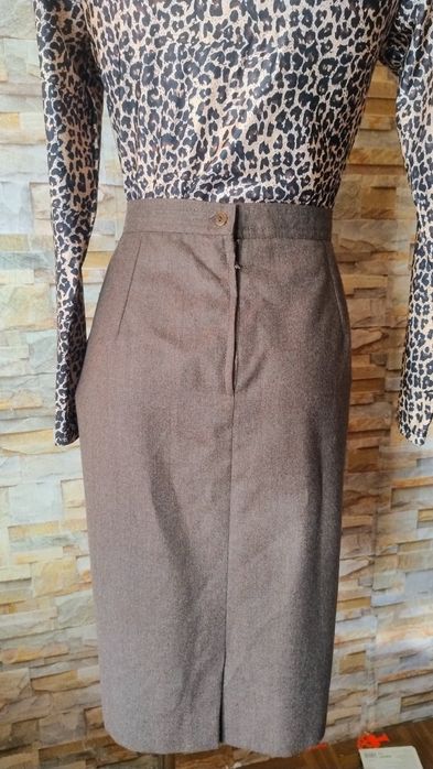 Wełniana spódnica ołówkowa MIDI