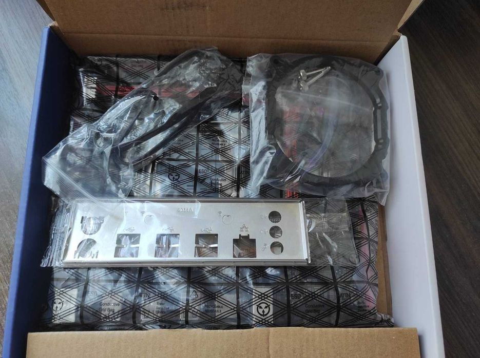 Материнская платы сокет 2011-3 SOYO X99E3 DDR3