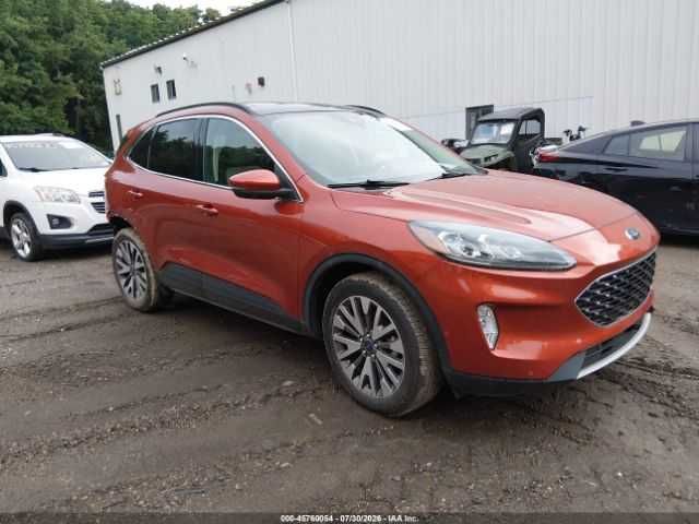 Ford Escape Titanium Hybrid 2020;