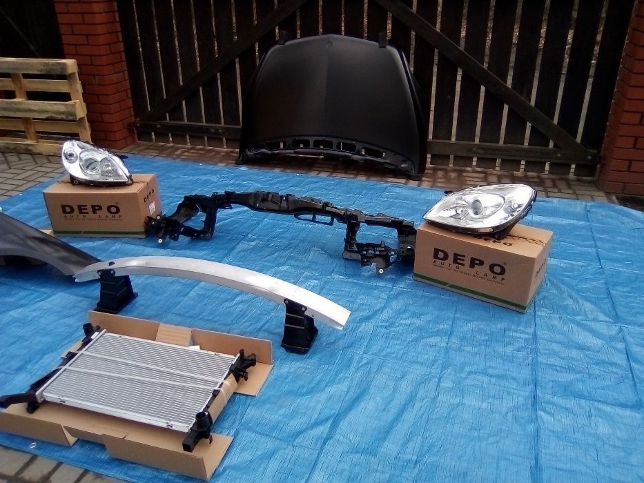 MERCEDES B KLASA W245 lampa przednia prawa nowa DEPO
