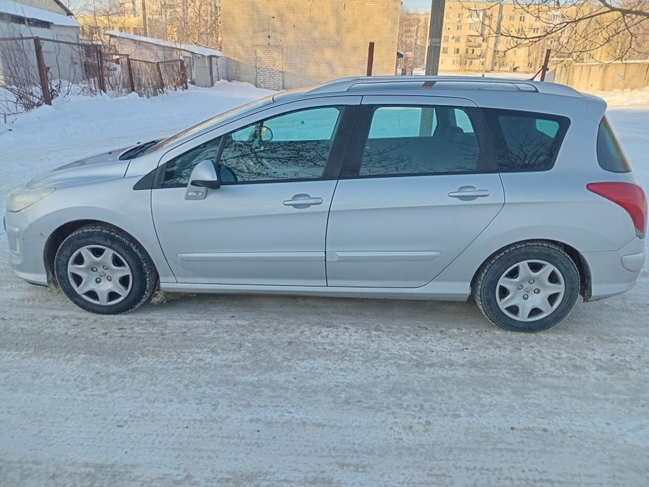 Peugeot 308sw універсал 7 місний 2008 рік