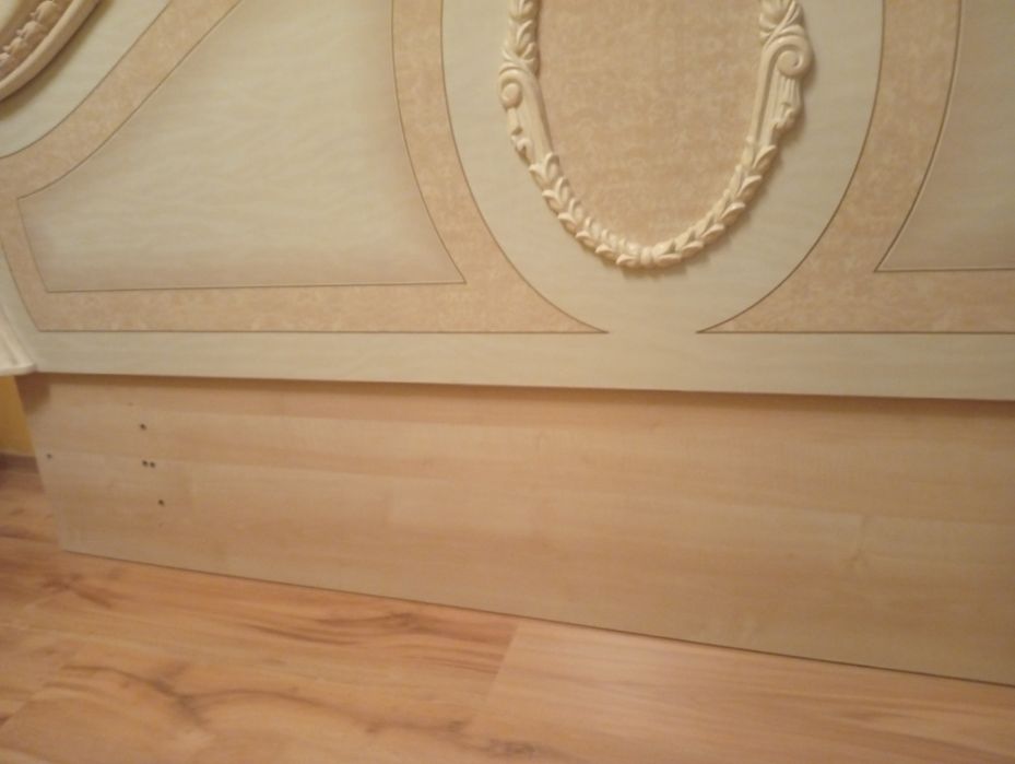 Włoska sypialnia, łóżko