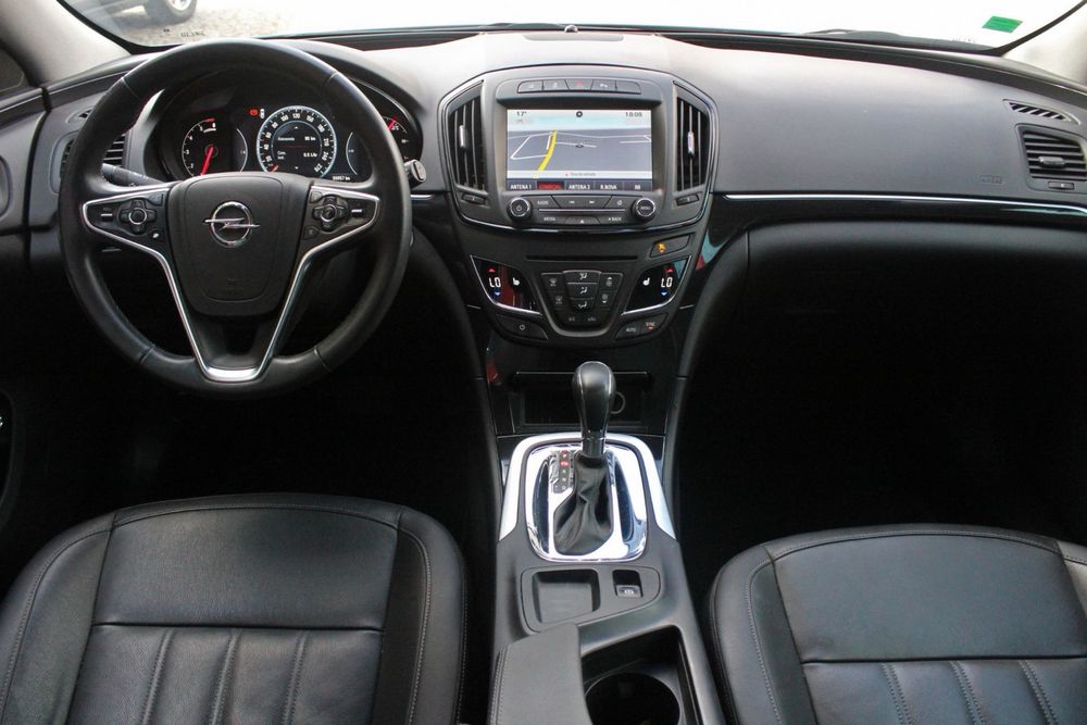 Opel Insignia Sports Tourer — fotografia 6