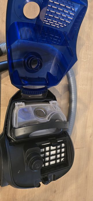 .aly mocny bezworkowy niemiecki odkurzacz  SIEMENS Z1.0 o mocy 1400W.