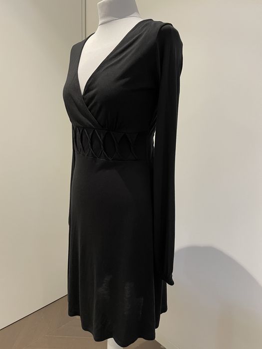 Czarna taliowana sukienka Calvin Klein Jeans