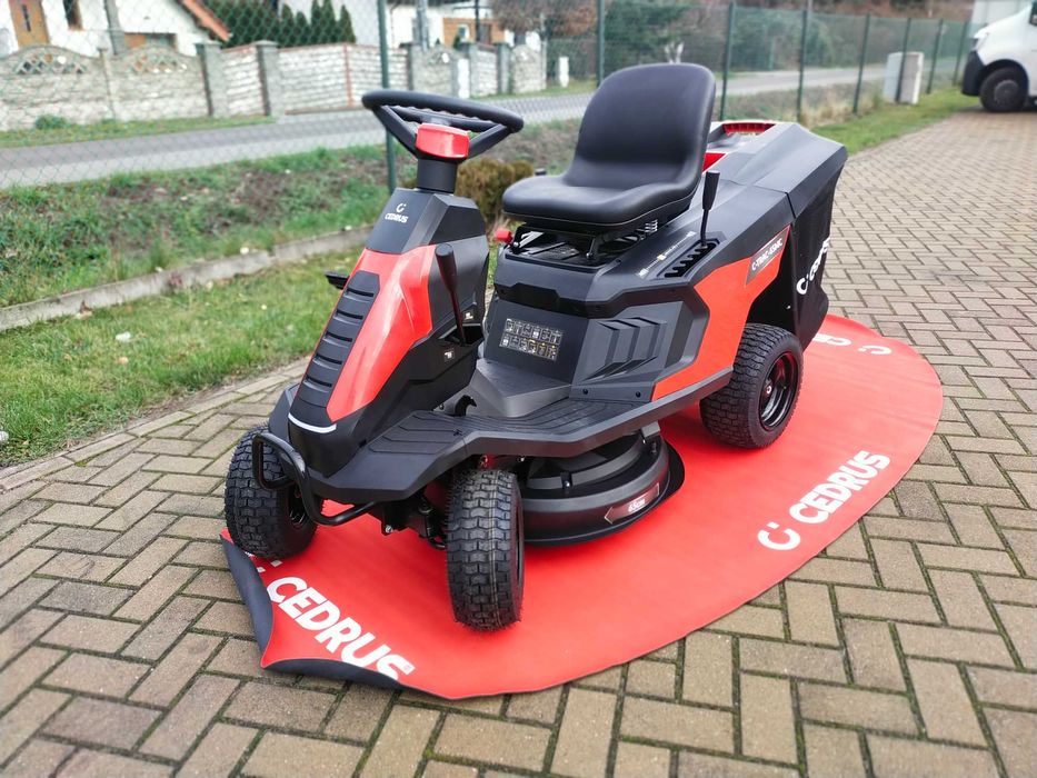 Traktorek Cedrus C-TRAC-65MC idealny na małe trawniki