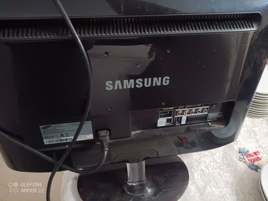 Televisão com 2 funções 50/50 TV e pc